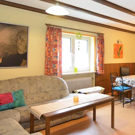 Cozy Holiday In With Lake Nearby Σπίτι διακοπών *